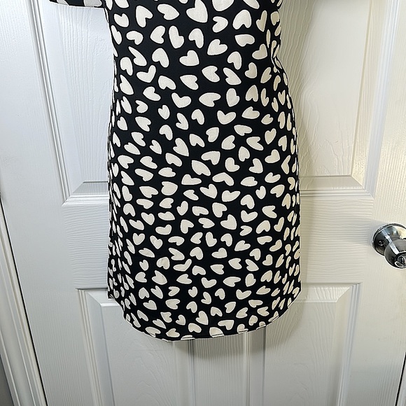 NWT - 💕 ARE COVERING You! New summer 👗 perfect for you 👛 💰 get NOW 🔥 🔥 - Picture 5 of 10
